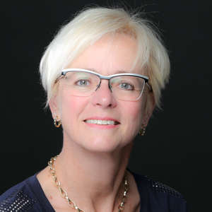 Dr. Heidi Schmidt